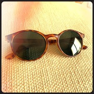 Tortoiseshell Sunglasses with Green Lenses